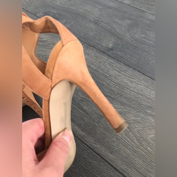 Nine West nude heel Sanford in size 6 - Picture 4 of 5